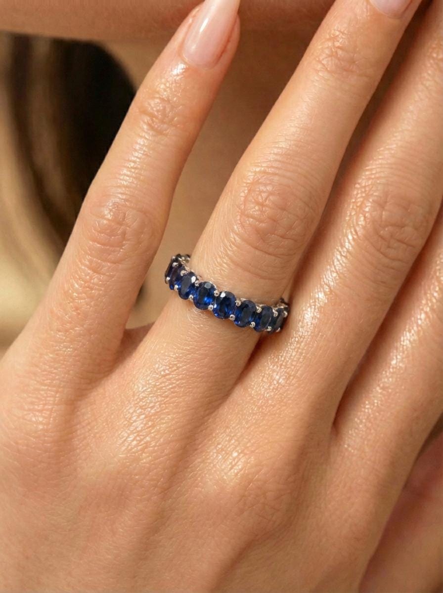 2.1CT Oval Blue Sapphire Wedding Band, Shared Prong Blue Sapphire Ring, Almost Eternity Ring, Classic Stackable September Birthstone Band