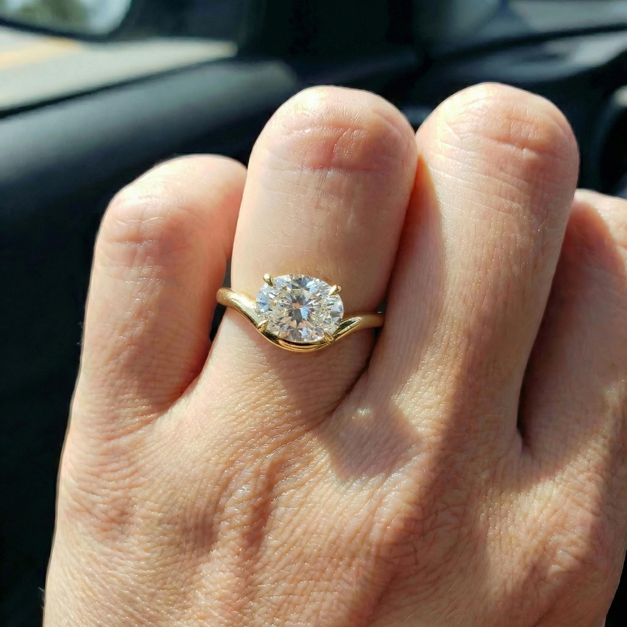 Oval Moissanite East West Pinky Ring, 14K Gold 1.25CT Oval Cut Solitaire Ring, Unique Dainty Promise Ring, Travel Ring