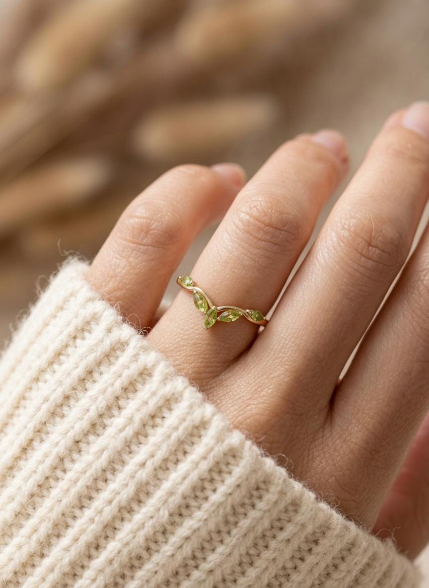 Curved Peridot Marquise Cluster Band, 18K Gold August Birthstone V-Shaped Ring, Dainty Green Peridot Enhancer