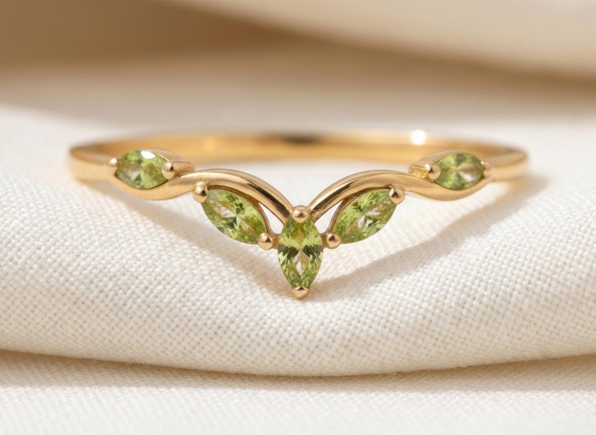 Curved Peridot Marquise Cluster Band, 18K Gold August Birthstone V-Shaped Ring, Dainty Green Peridot Enhancer