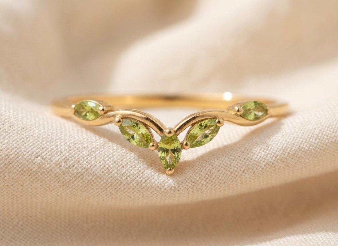 Curved Peridot Marquise Cluster Band, 18K Gold August Birthstone V-Shaped Ring, Dainty Green Peridot Enhancer
