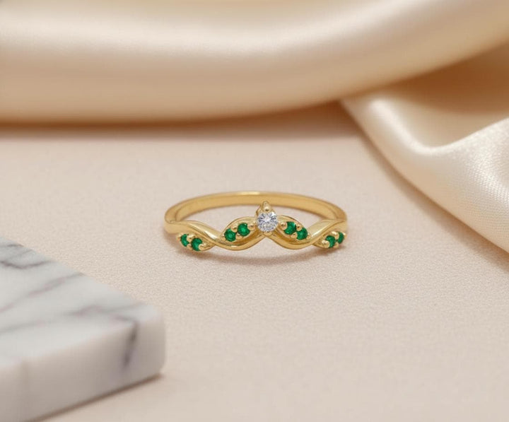 Emerald Curved Wedding Band, Green Gemstone Chevron Stacking Ring, May Birthstone Art Deco Bridal Band, Nature Inspired Ring