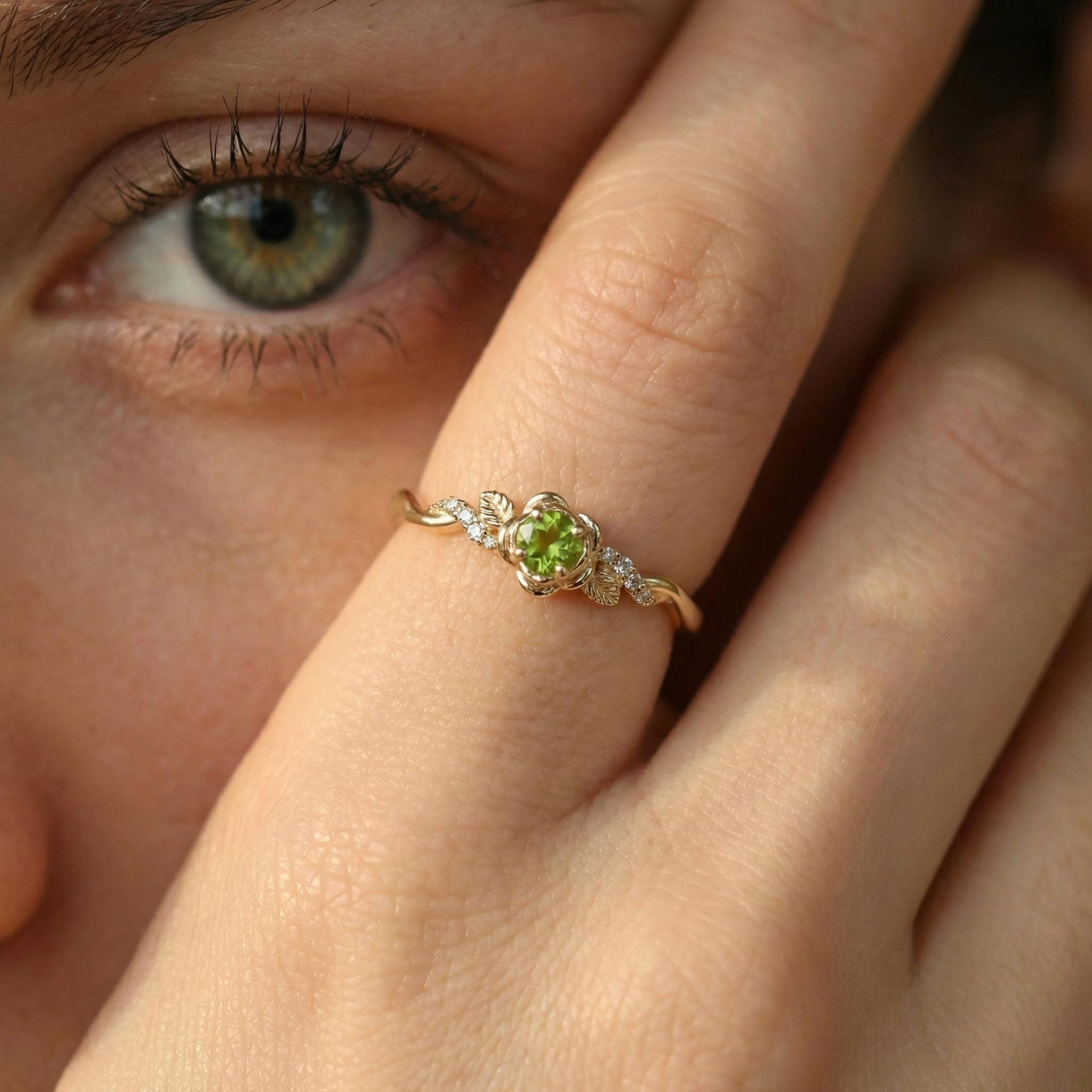 Flower Peridot Engagement Ring, Floral Twist Promise Ring for Women, Nature Inspired Leaf Wedding Ring, August Birthstone