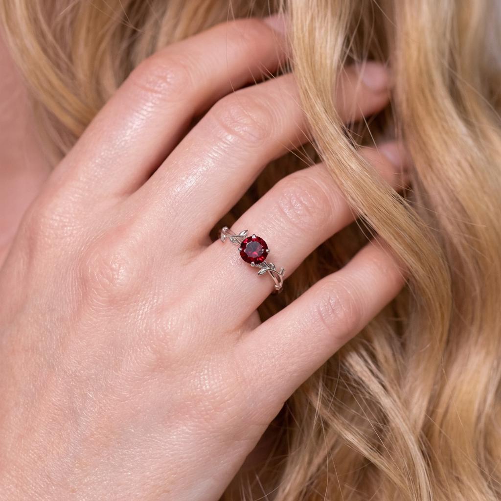 0.8ct Round Garnet Ring, January Birthstone Promise Ring, Nature Inspired Vine Ring, Vintage Stackable Gemstone Ring for Her