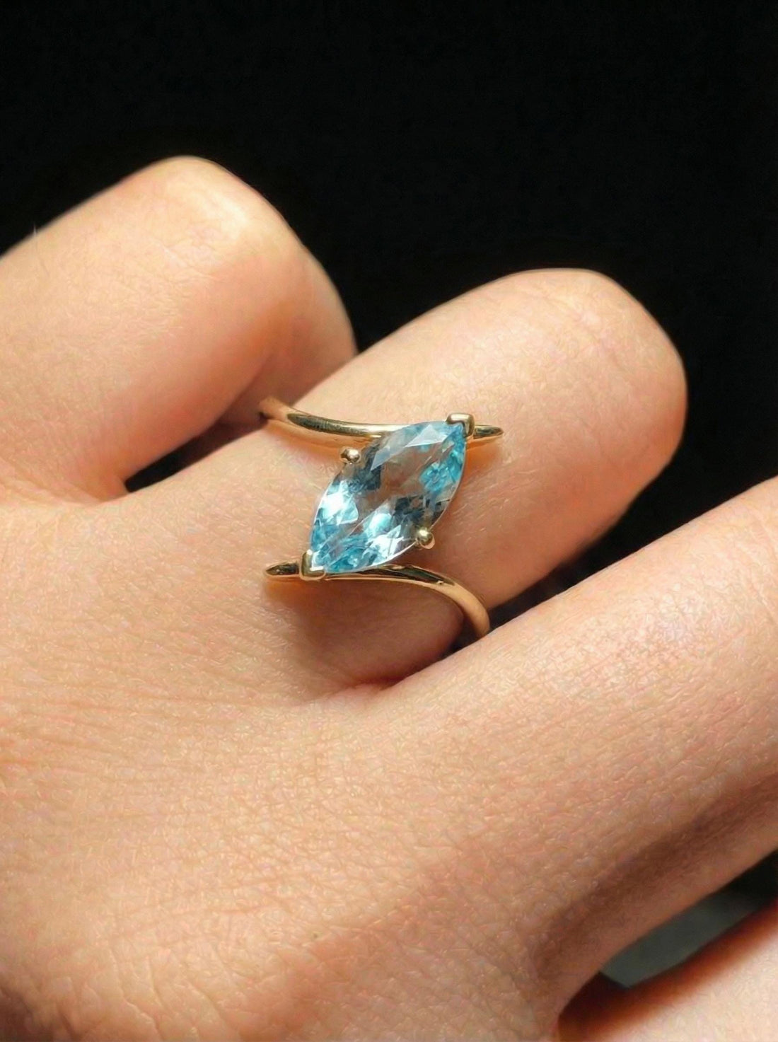 1.5ct Aquamarine Ring, Marquise Cut Aquamarine Solitaire, Curved Bypass Band, March Birthstone, 14K Gold Nature Inspired Ring