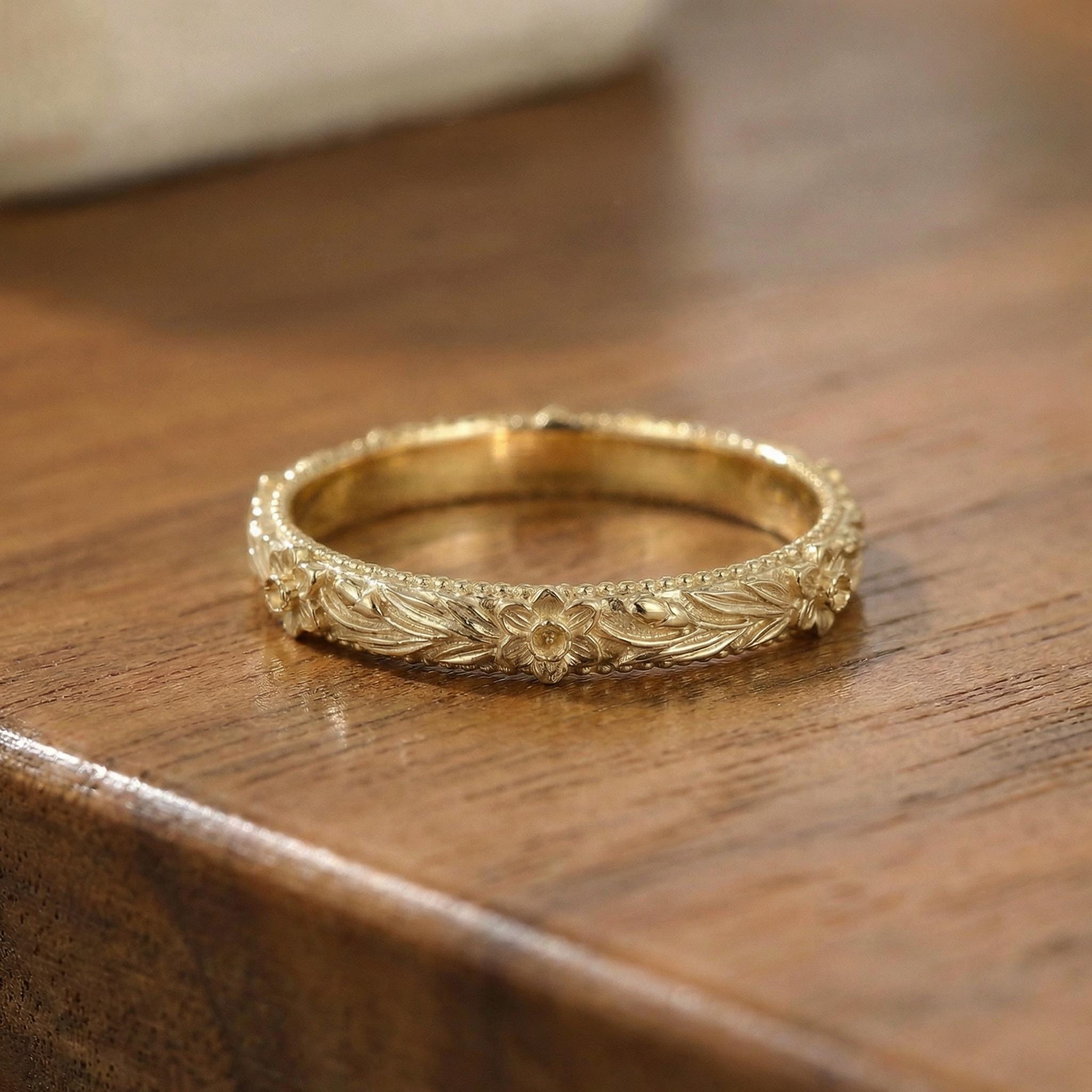 Daffodil Floral Wedding Band, Unique Flower 10K/14K/18K Plain Gold Antique Ring, March Birth Flower Band