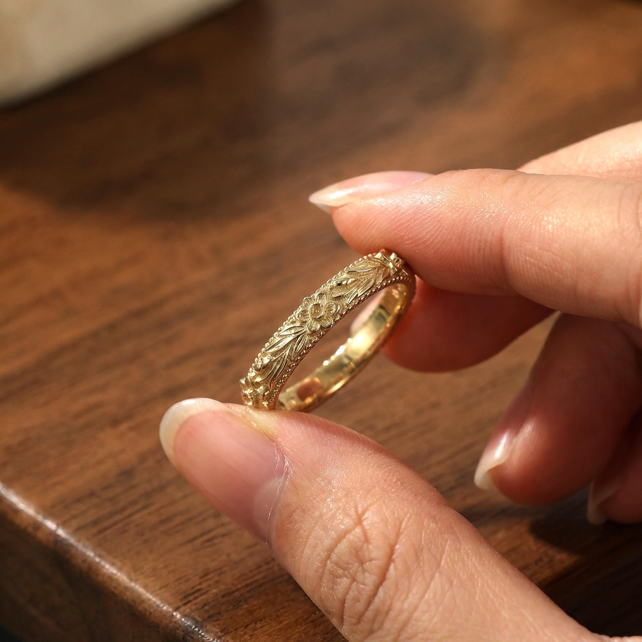 Daffodil Floral Wedding Band, Unique Flower 10K/14K/18K Plain Gold Antique Ring, March Birth Flower Band
