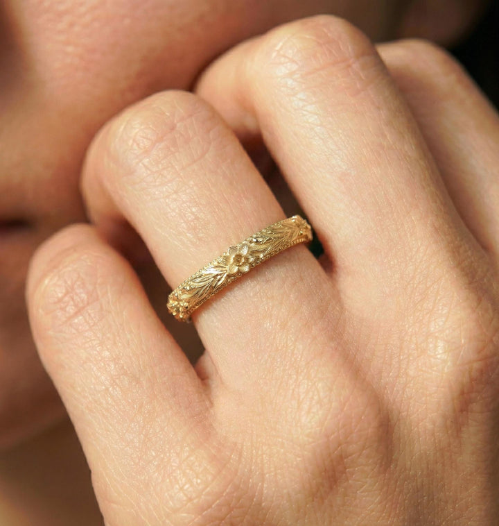 Daffodil Floral Wedding Band, Unique Flower 10K/14K/18K Plain Gold Antique Ring, March Birth Flower Band