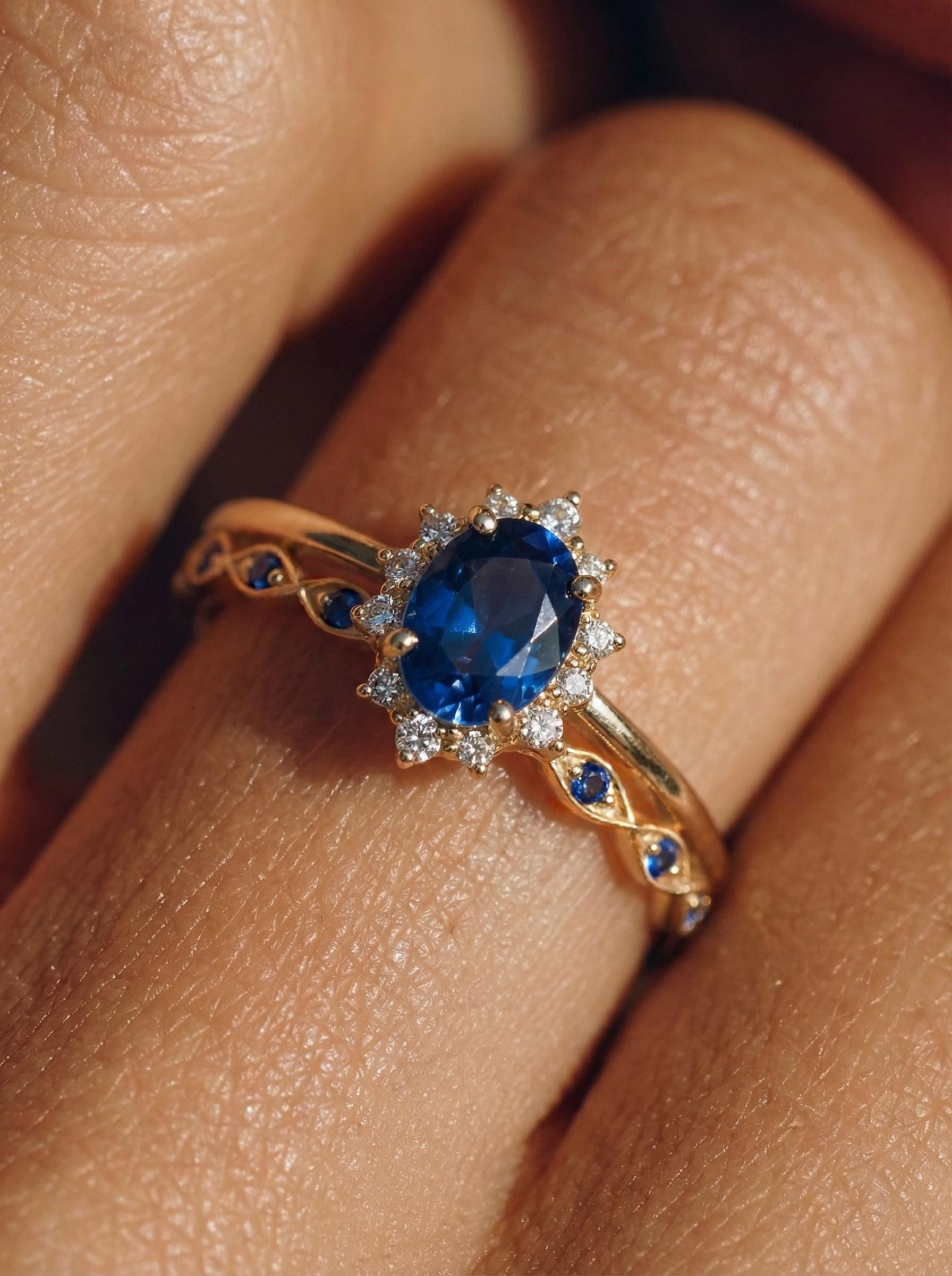 0.60ct Sapphire Engagement Ring Set, 18K Solid Gold Vintage Halo Wedding Ring for Women, Oval Bridal Set, September Birthstone