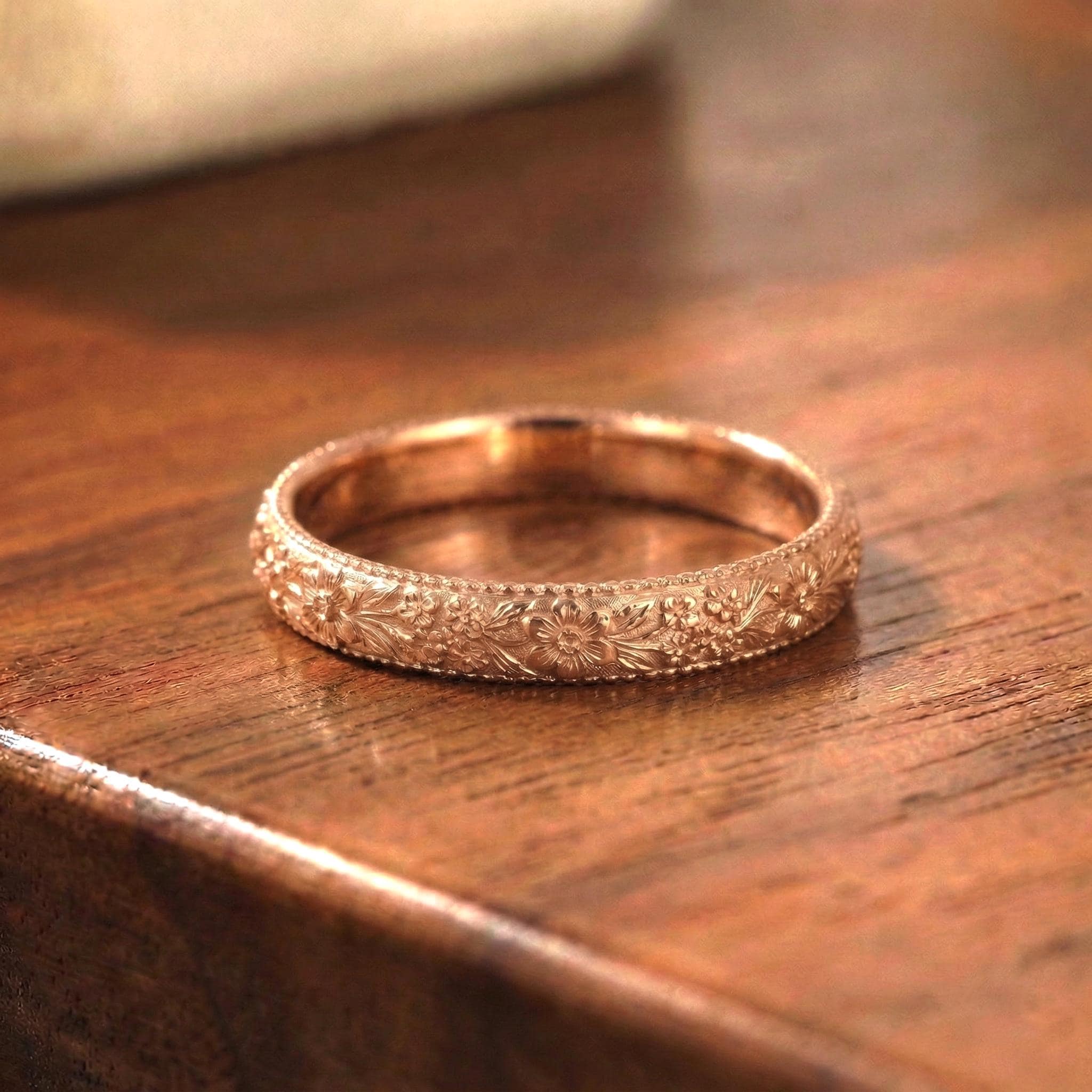 Daisy Floral Wedding Band, Unique Flower 10K/14K/18K Plain Gold Antique Ring, April Birth Flower Band