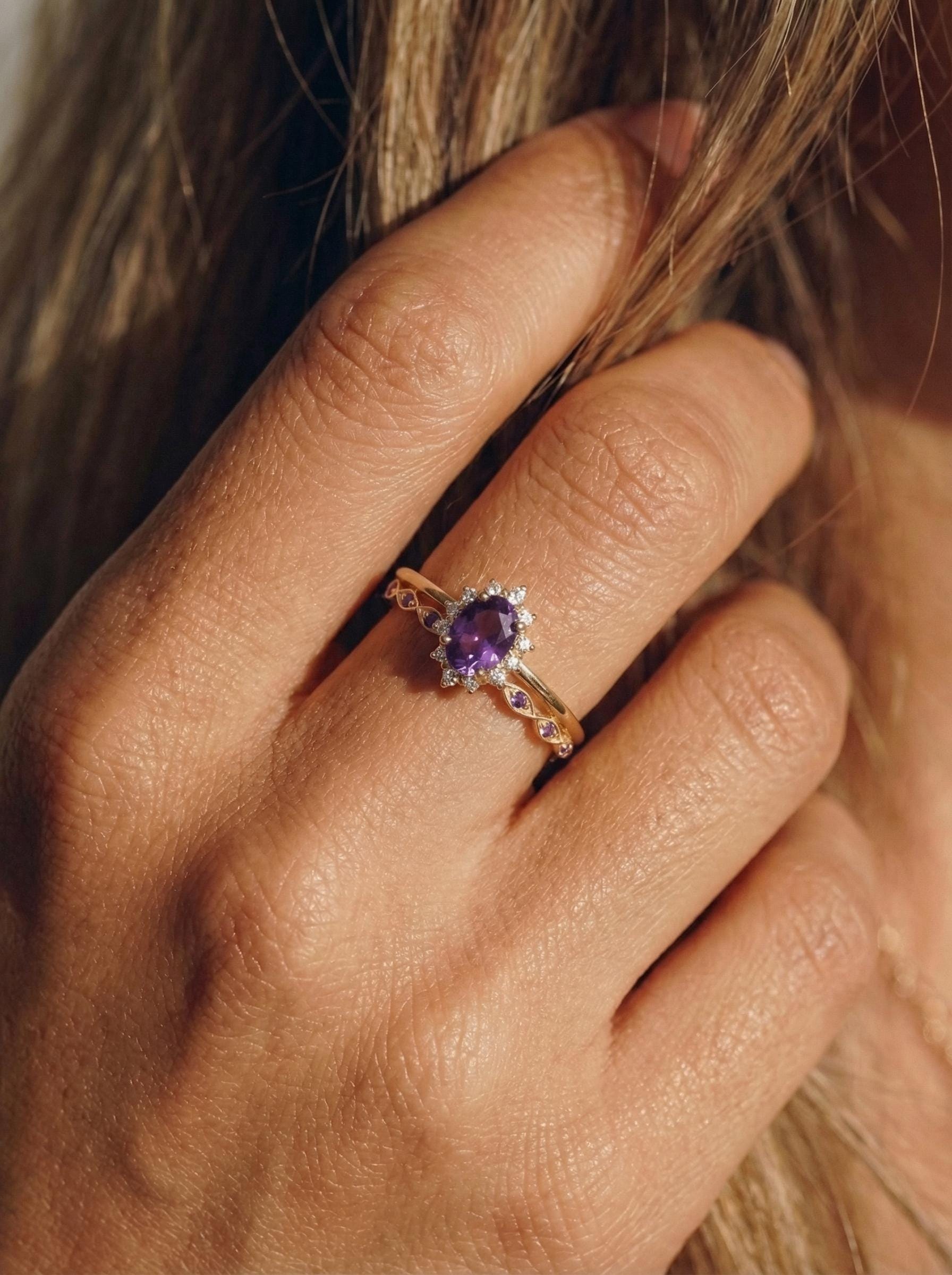 0.60ct Amethyst Engagement Ring Set, 18K Solid Gold Vintage Halo Wedding Ring for Women, Oval Bridal Set February Birthstone