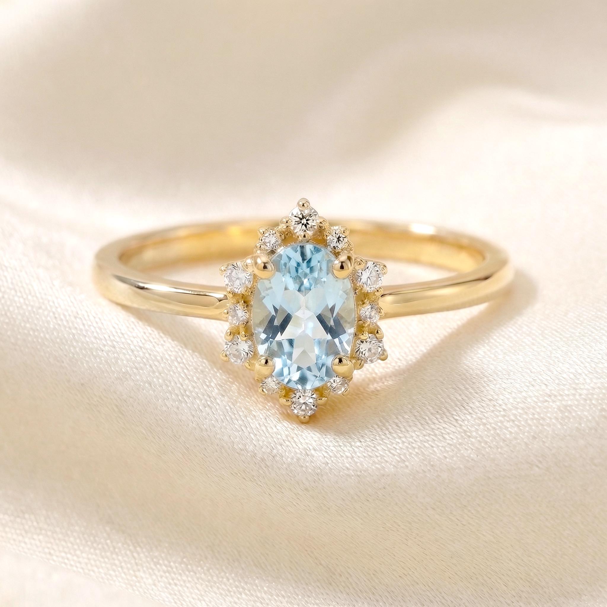 0.60ct Aquamarine Engagement Ring Set, 18K Solid Gold Vintage Halo Wedding Ring for Women, Oval Bridal Set March Birthstone