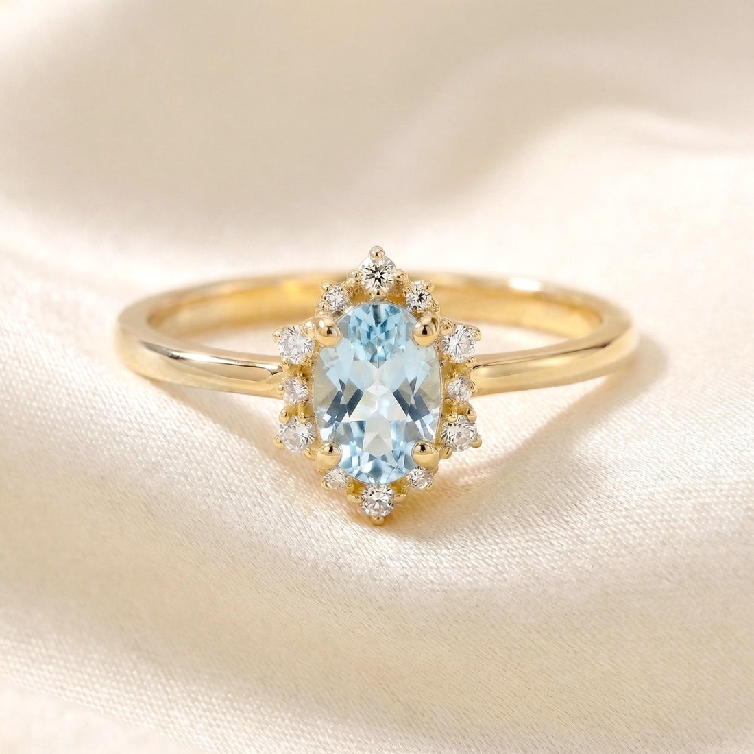 0.60ct Aquamarine Engagement Ring Set, 18K Solid Gold Vintage Halo Wedding Ring for Women, Oval Bridal Set March Birthstone