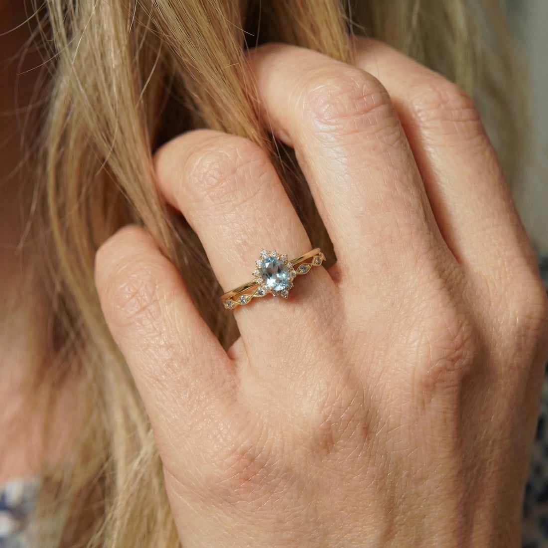 0.60ct Aquamarine Engagement Ring Set, 18K Solid Gold Vintage Halo Wedding Ring for Women, Oval Bridal Set March Birthstone