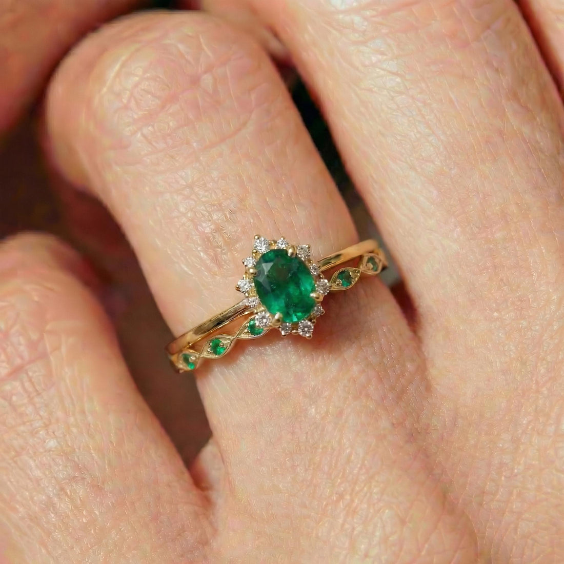 Oval Emerald Halo Engagement Ring Set, May Birthstone Bridal Set, Vintage Gold Wedding Ring, Anniversary Gift for Her