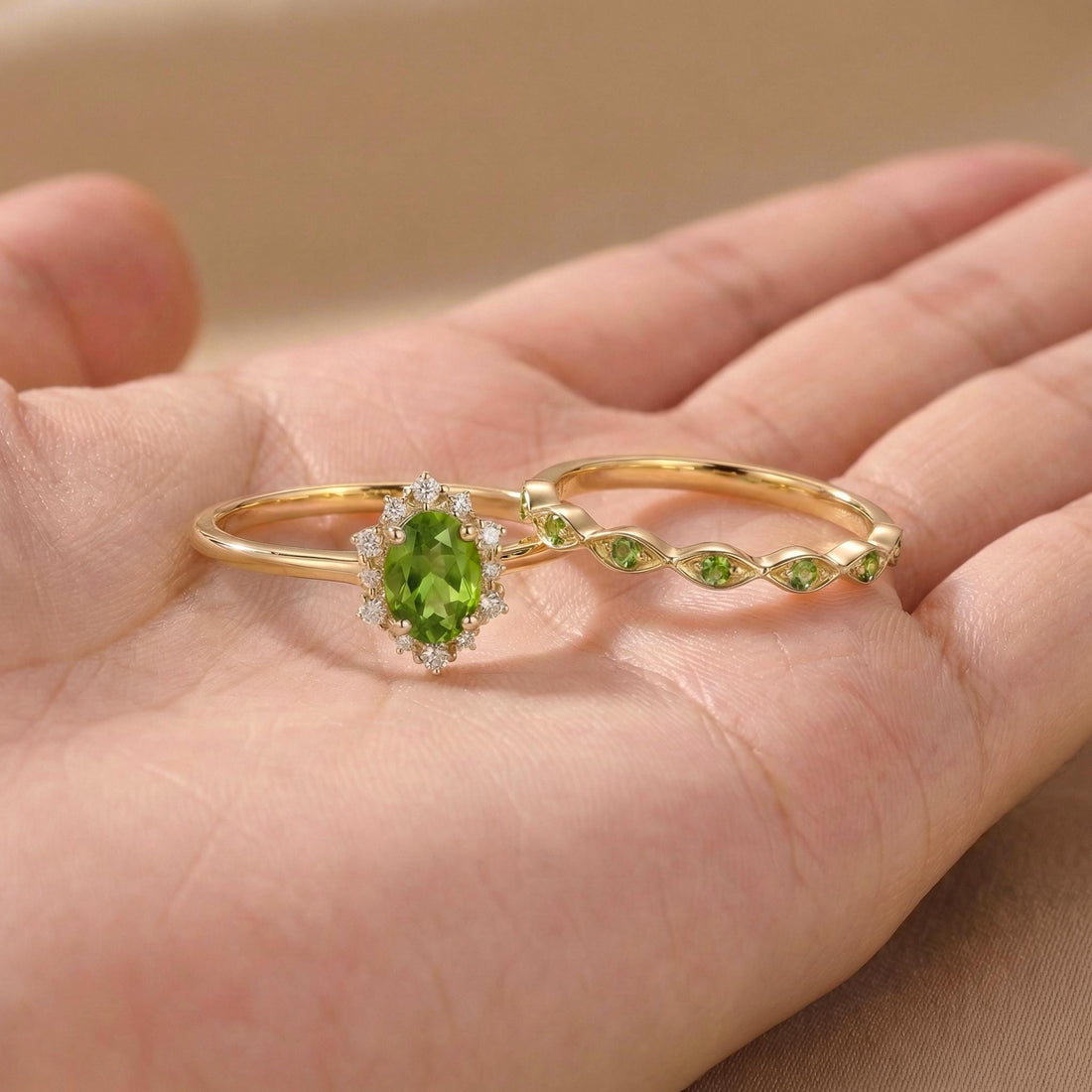 0.60ct Peridot Engagement Ring Set, 18K Solid Gold Vintage Halo Wedding Ring for Women, Oval Bridal Set August Birthstone