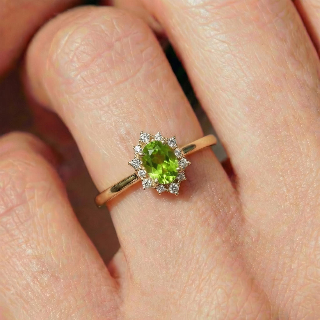 0.60ct Peridot Engagement Ring Set, 18K Solid Gold Vintage Halo Wedding Ring for Women, Oval Bridal Set August Birthstone