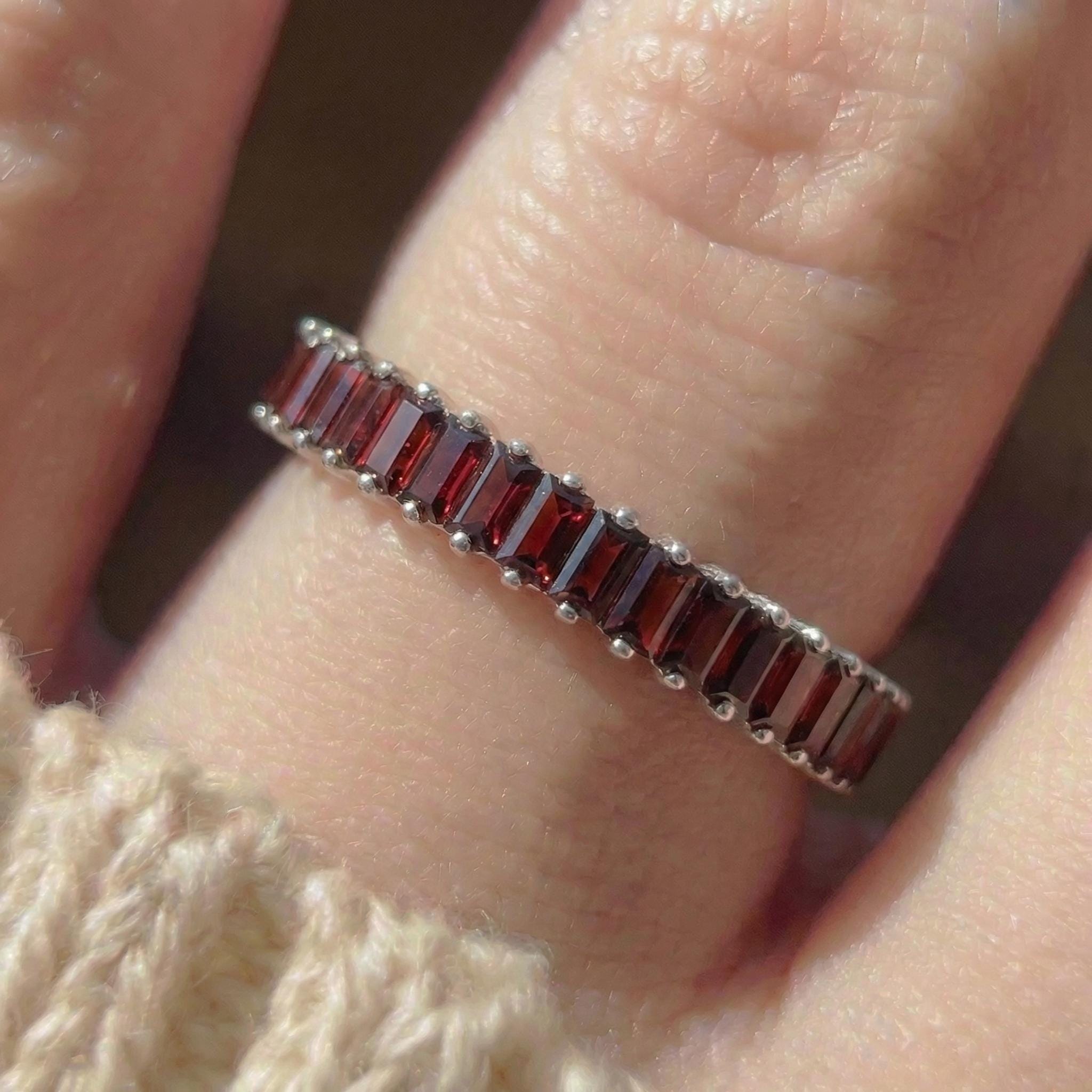 Baguette Garnet Wedding Band, 18K Gold Stackable Ring, Promise Ring Gift for Women, January Birthstone
