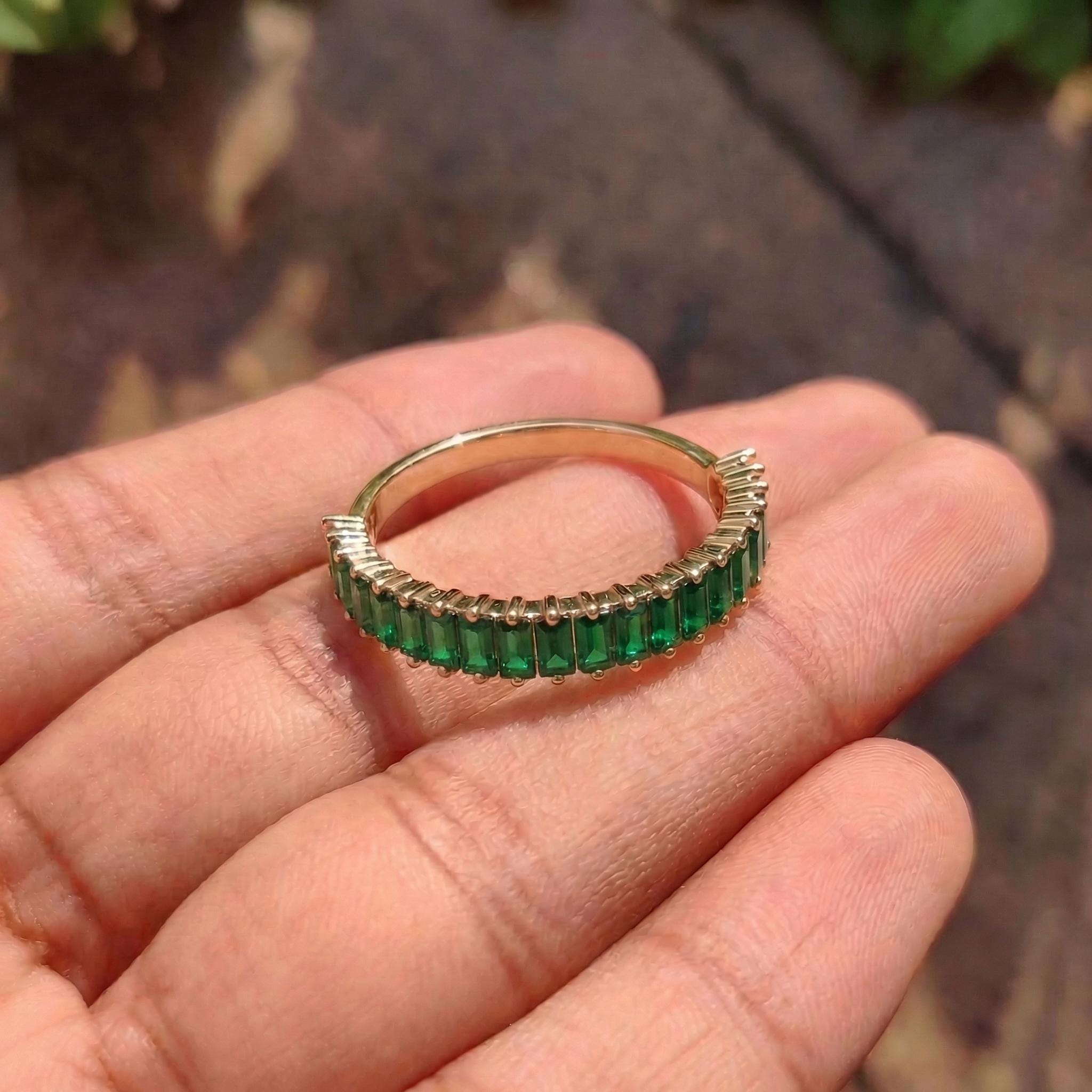 Baguette Emerald Wedding Band, 18K Gold Stackable Ring, Promise Ring Gift for Women, May Birthstone