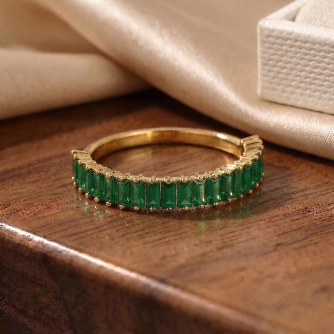 Baguette Emerald Wedding Band, 18K Gold Stackable Ring, Promise Ring Gift for Women, May Birthstone