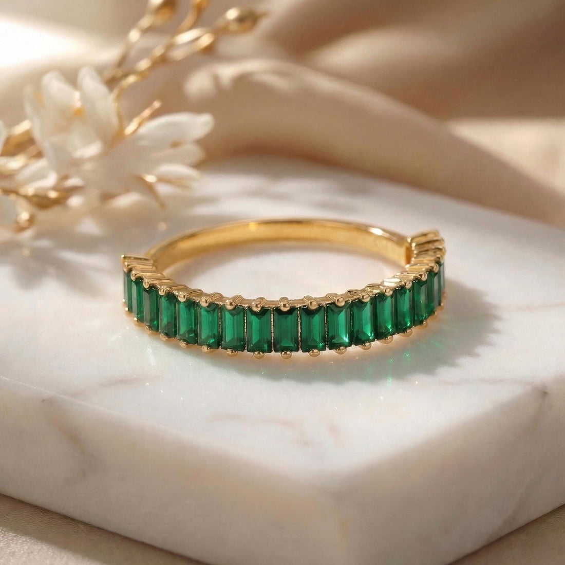 Baguette Emerald Wedding Band, 18K Gold Stackable Ring, Promise Ring Gift for Women, May Birthstone