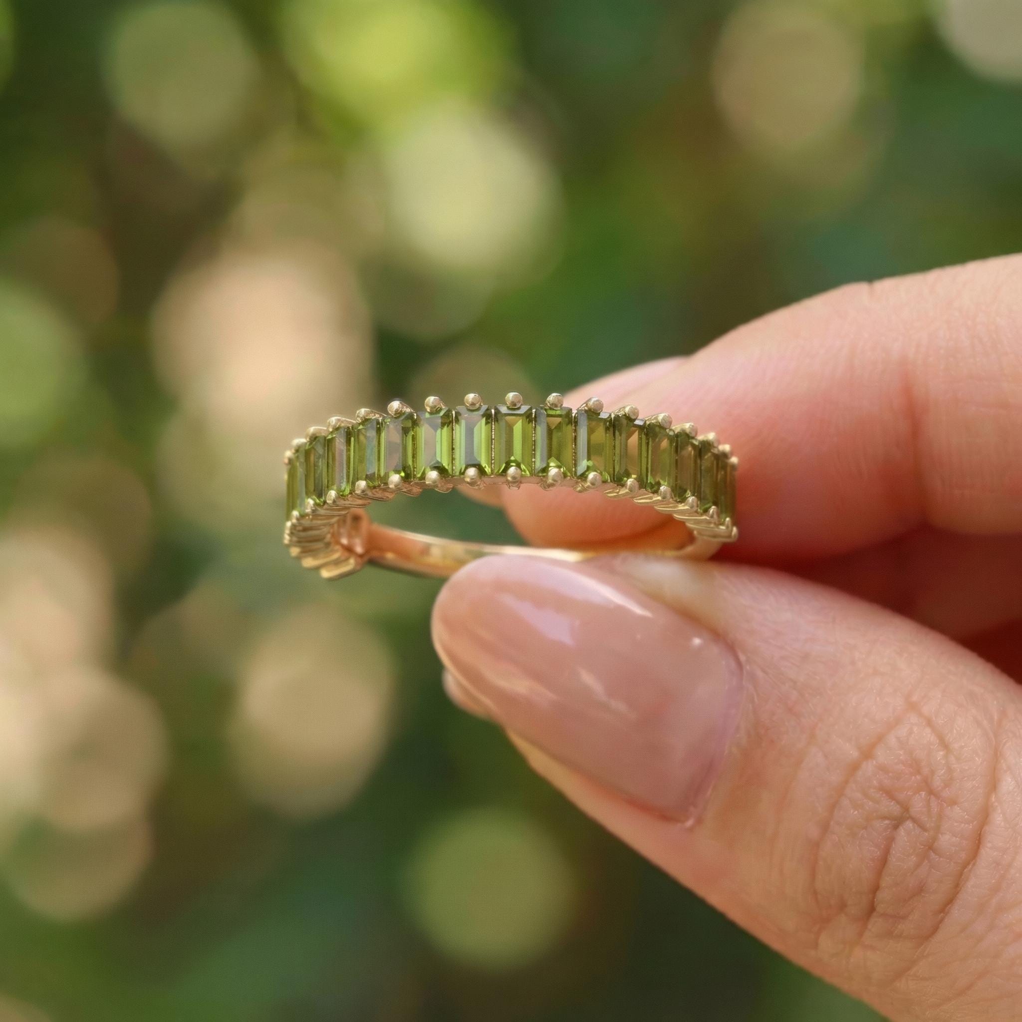 Baguette Peridot Wedding Band, 18K Gold Stackable Ring, Promise Ring Gift for Women, January Birthstone