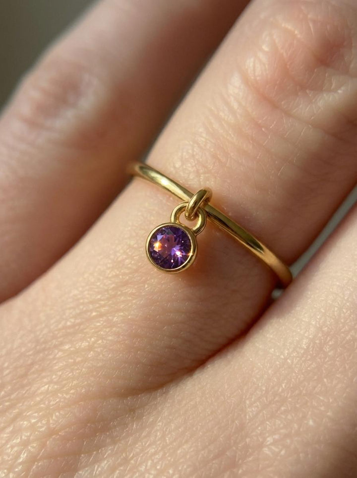 Amethyst Charm Ring Dainty Purple Gemstone Ring Minimalist Bezel Amethyst Ring February Birthstone Ring Delicate Gold Stackable Ring Gift