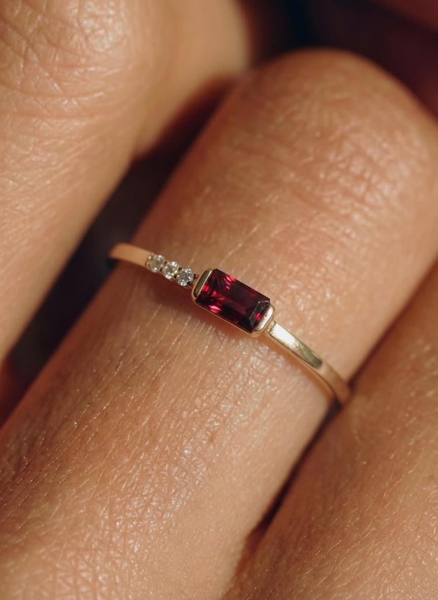 Dainty Baguette Garnet Ring, Minimalist January Birthstone Ring Moissanite