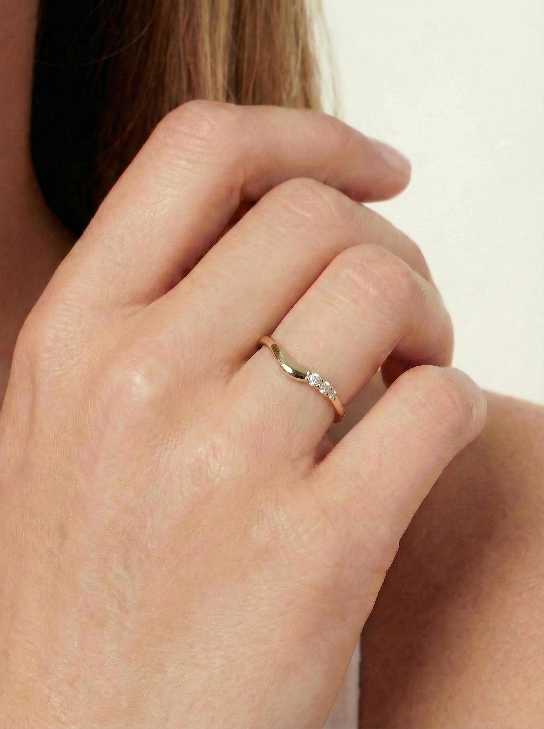 Unique Moissanite Curved Wedding Band, Solid Gold Round Cut Stacking Ring, Personalized Matching Eve Ring for Women, Minimalist Jewelry
