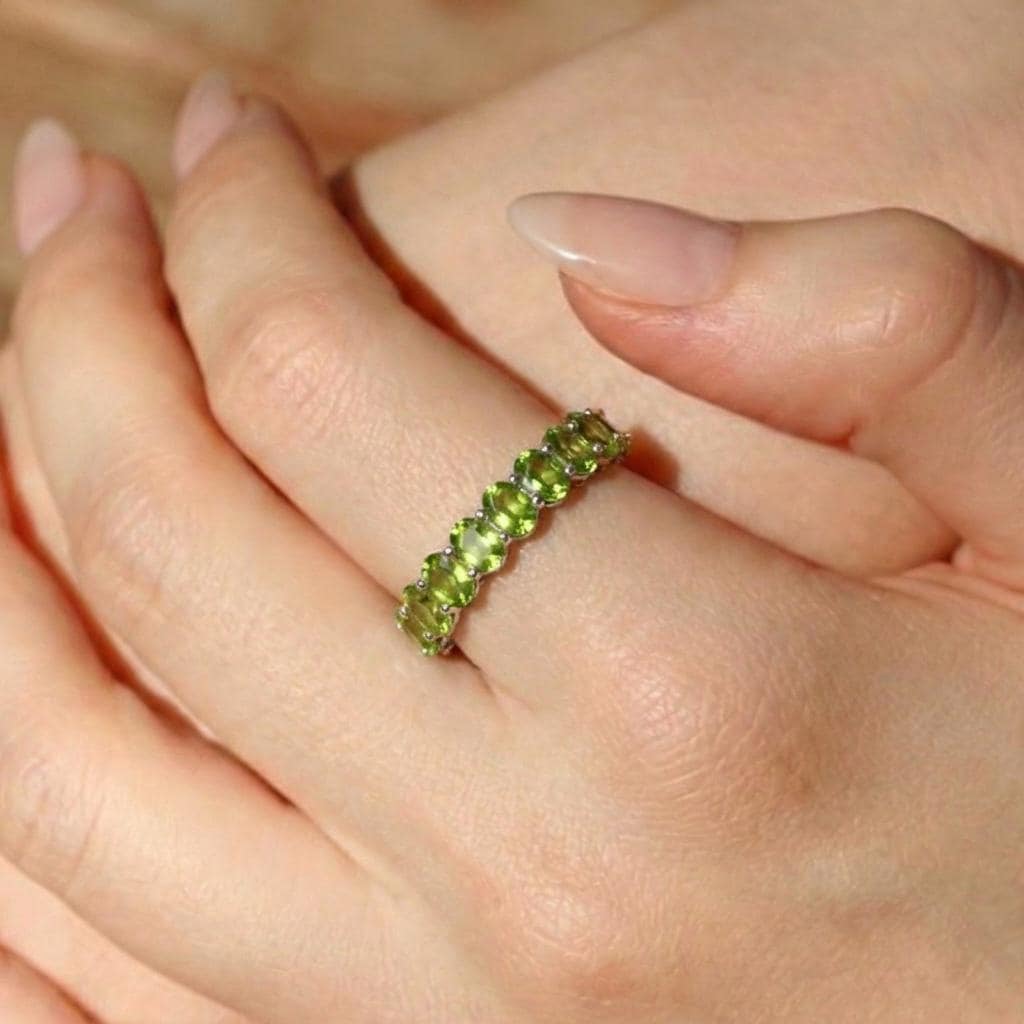 2.1CT Oval Peridot Wedding Band, Shared Prong Peridot Ring, Almost Eternity Ring, Classic Stackable August Birthstone Band
