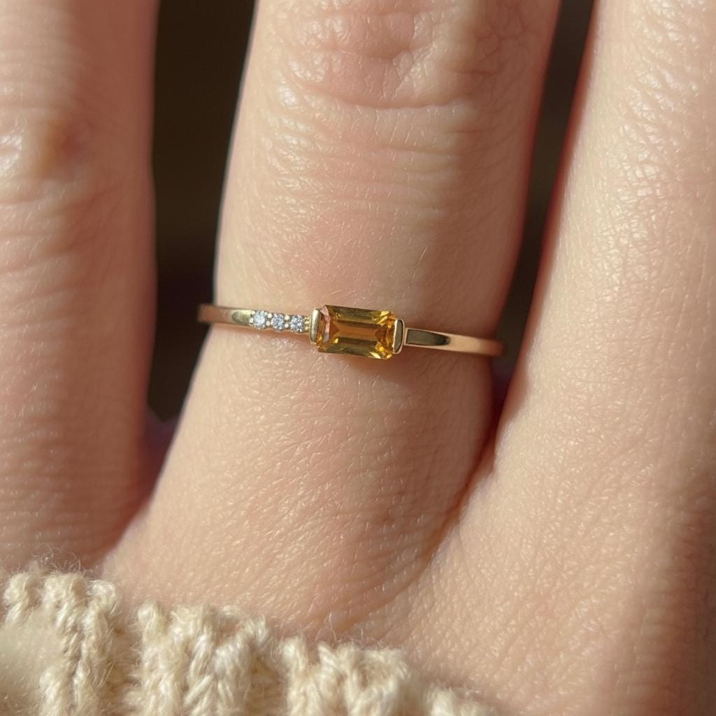 Dainty Baguette Citrine Ring, Minimalist November Birthstone Ring, Personalized Birthstone Band, Perfect Gift for Mom-Wife-Daughter