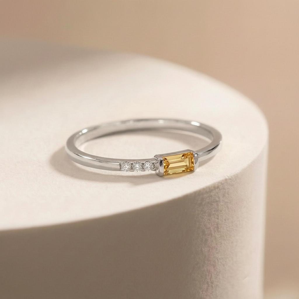 Dainty Baguette Citrine Ring, Minimalist November Birthstone Ring, Personalized Birthstone Band, Perfect Gift for Mom-Wife-Daughter