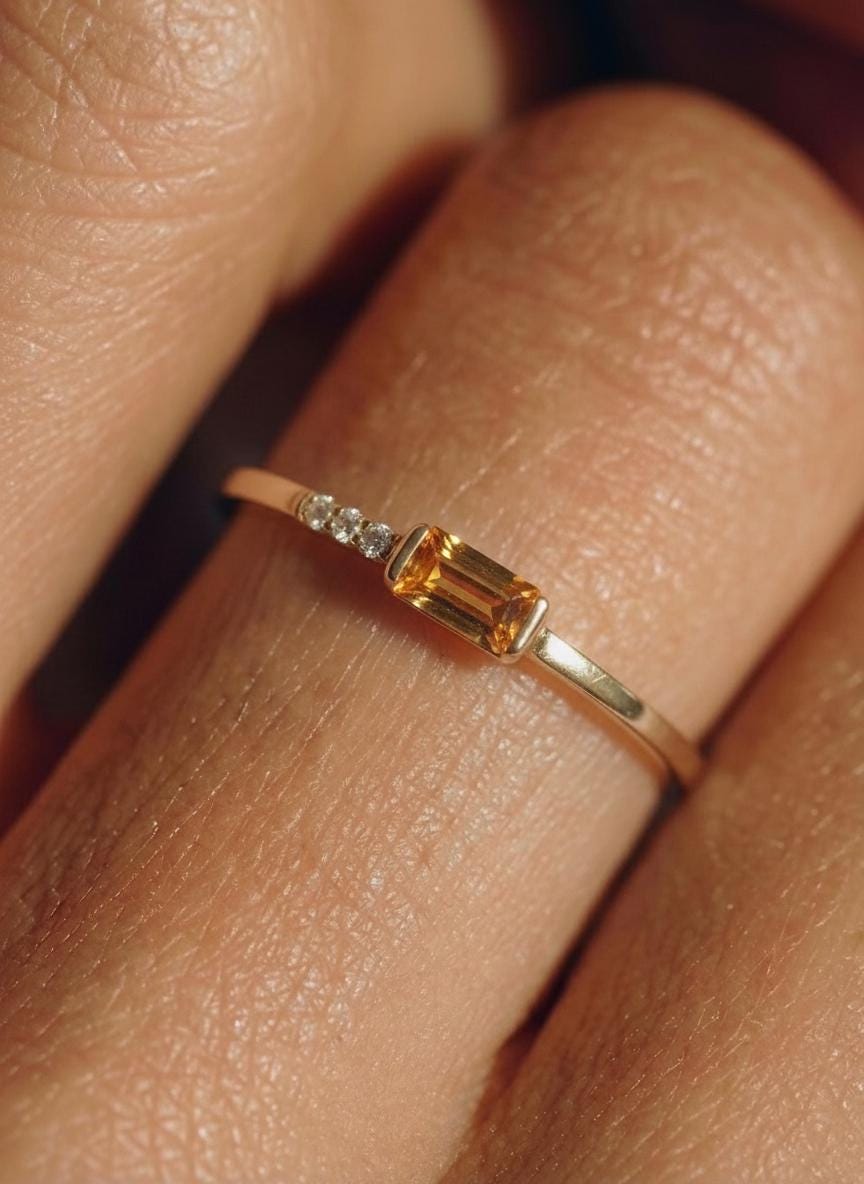 Dainty Baguette Citrine Ring, Minimalist November Birthstone Ring, Personalized Birthstone Band, Perfect Gift for Mom-Wife-Daughter