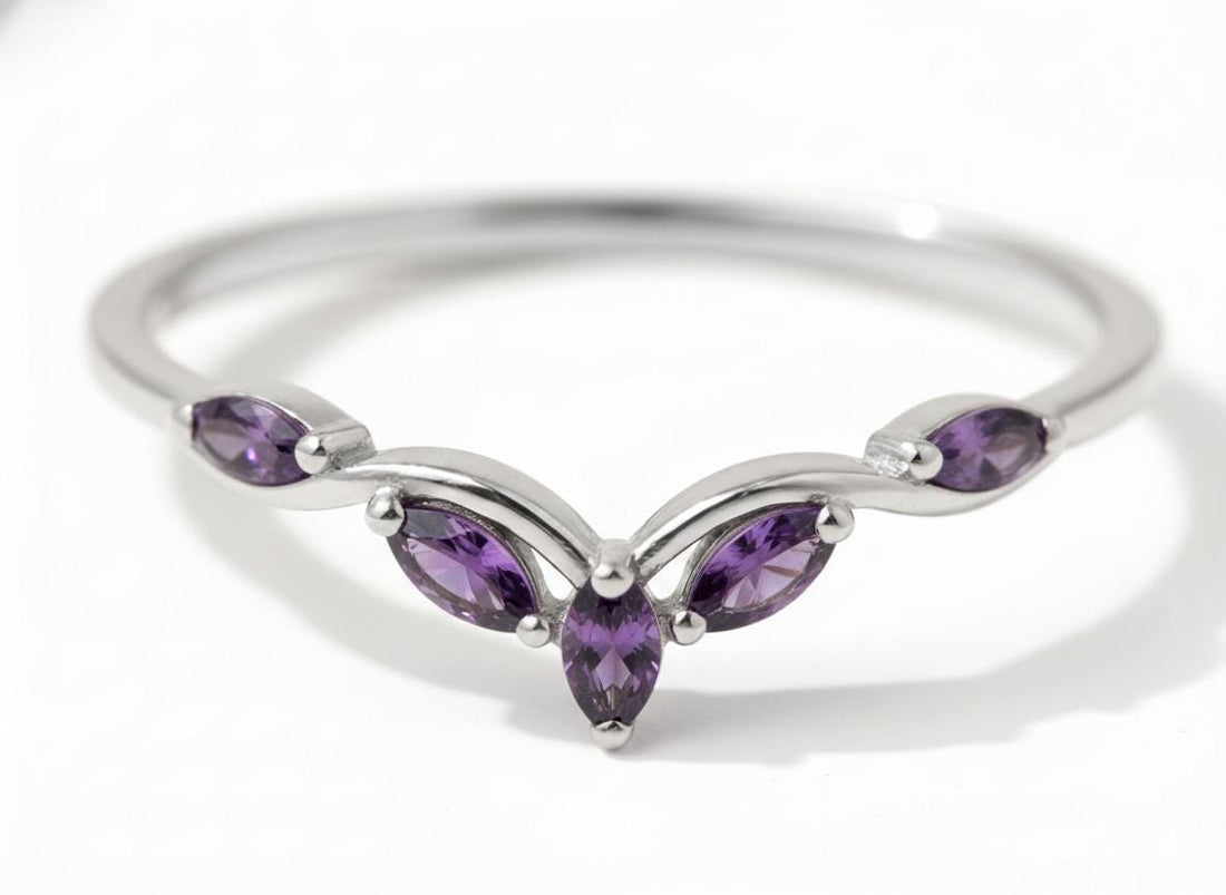 Curved Amethyst Marquise Cluster Band, 18K Gold February Birthstone V-Shaped Ring, Dainty Purple Amethyst Enhancer, Unique Minimalist