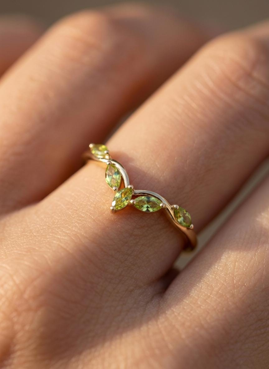 Curved Peridot Marquise Cluster Band, 18K Gold August Birthstone V-Shaped Ring, Dainty Green Peridot Enhancer