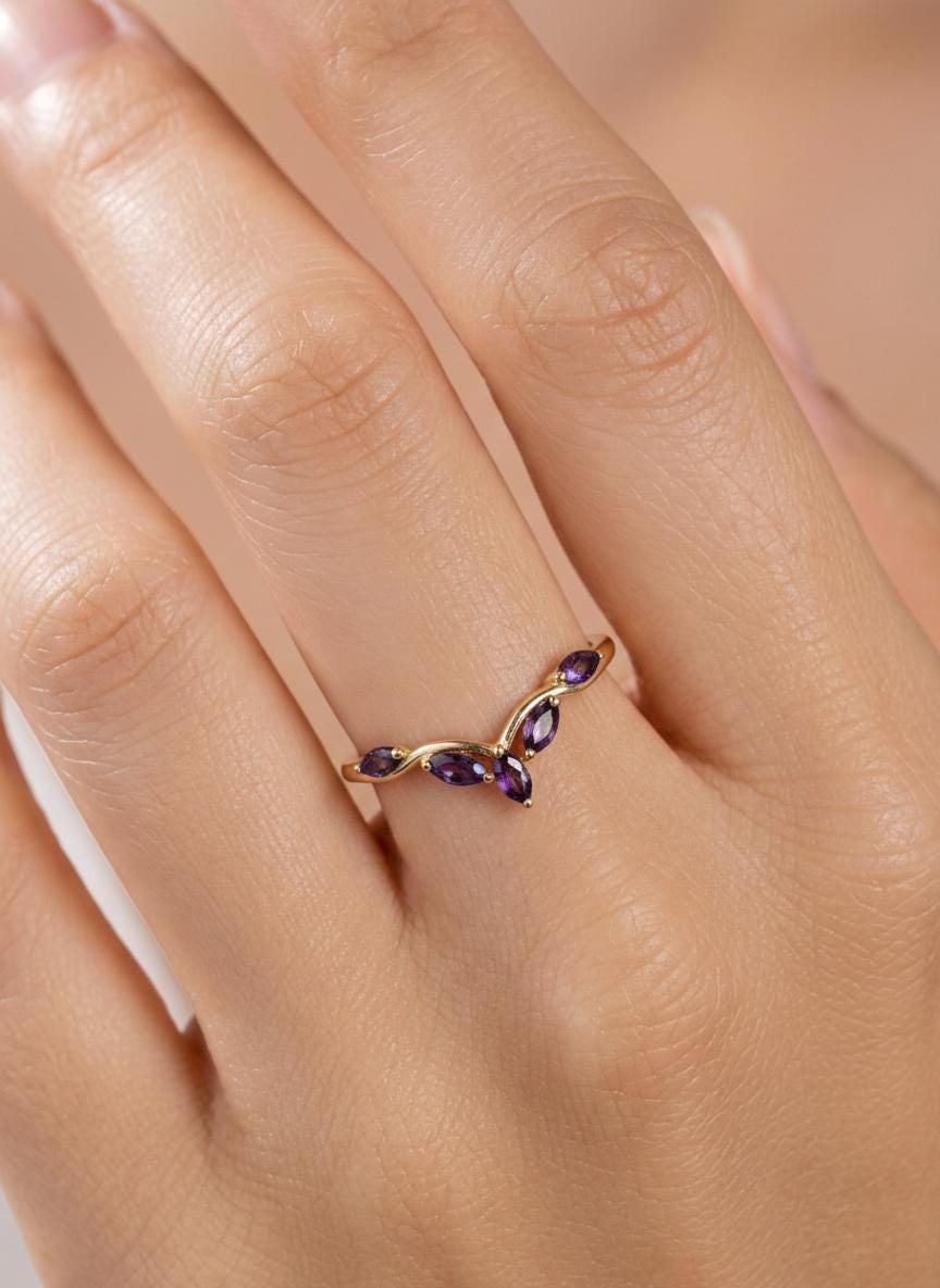 Curved Amethyst Marquise Cluster Band, 18K Gold February Birthstone V-Shaped Ring, Dainty Purple Amethyst Enhancer, Unique Minimalist