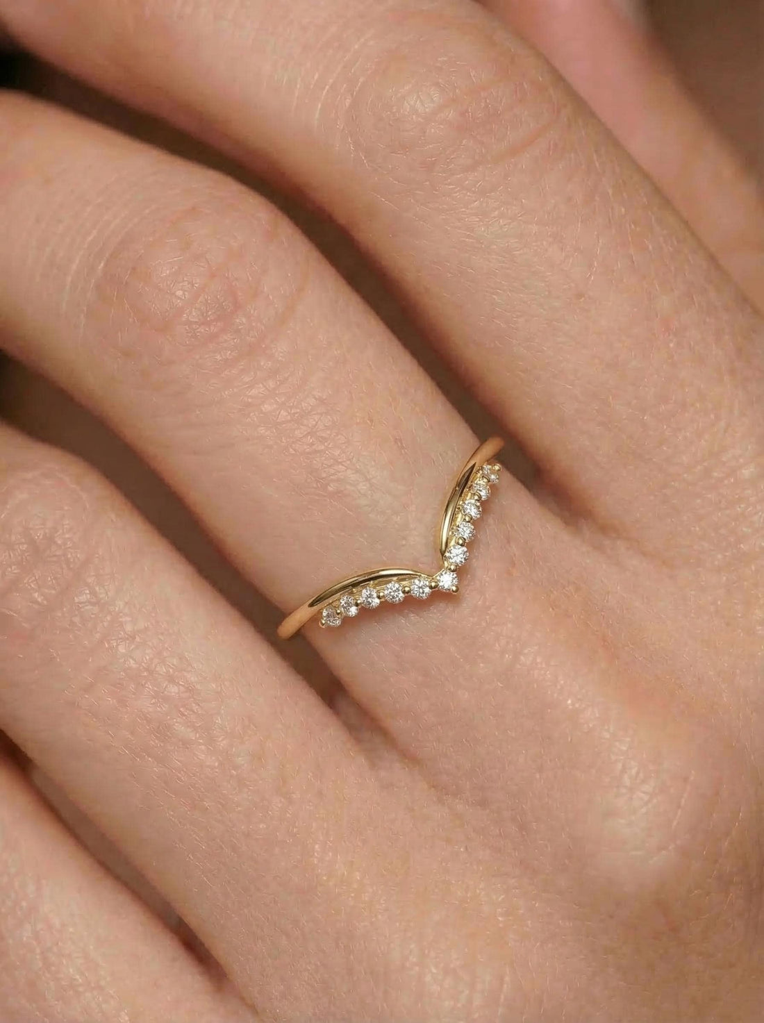 Delicate Moissanite Curved Wedding Band, Curve Stacking Ring, Matching Wedding Ring Gift for Women, Crown Ring