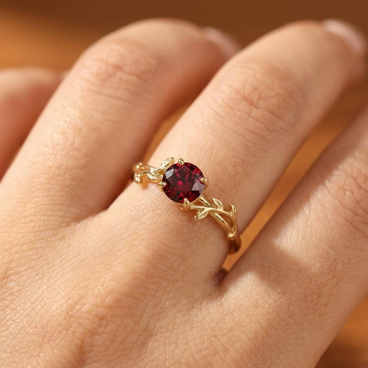 0.8ct Round Garnet Ring, January Birthstone Promise Ring, Nature Inspired Vine Ring, Vintage Stackable Gemstone Ring for Her
