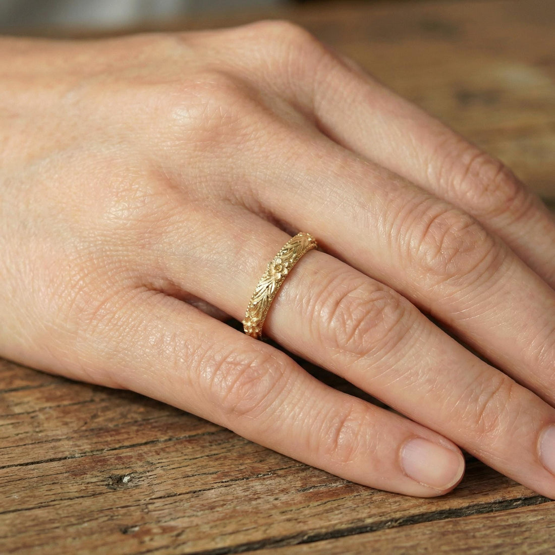 Daffodil Floral Wedding Band, Unique Flower 10K/14K/18K Plain Gold Antique Ring, March Birth Flower Band