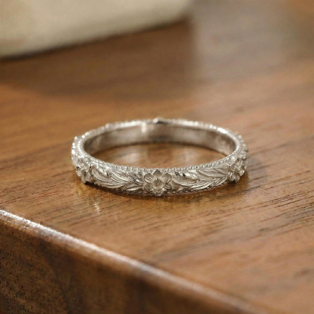 Daffodil Floral Wedding Band, Unique Flower 10K/14K/18K Plain Gold Antique Ring, March Birth Flower Band