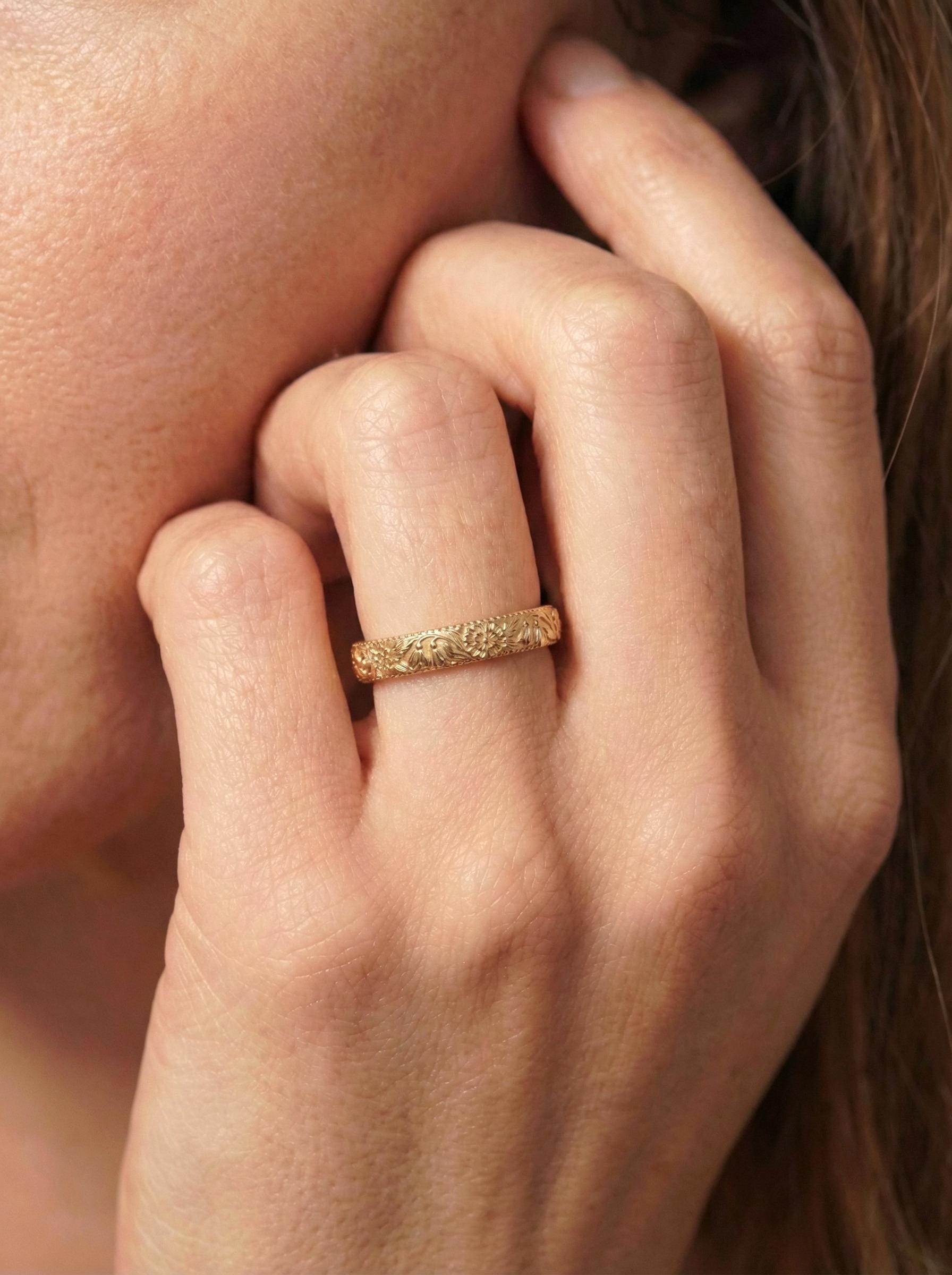 Carnation & Snowdrop Floral Wedding Band, Unique Flower 10K/14K/18K Plain Gold Antique Ring, January Birth Flower Band