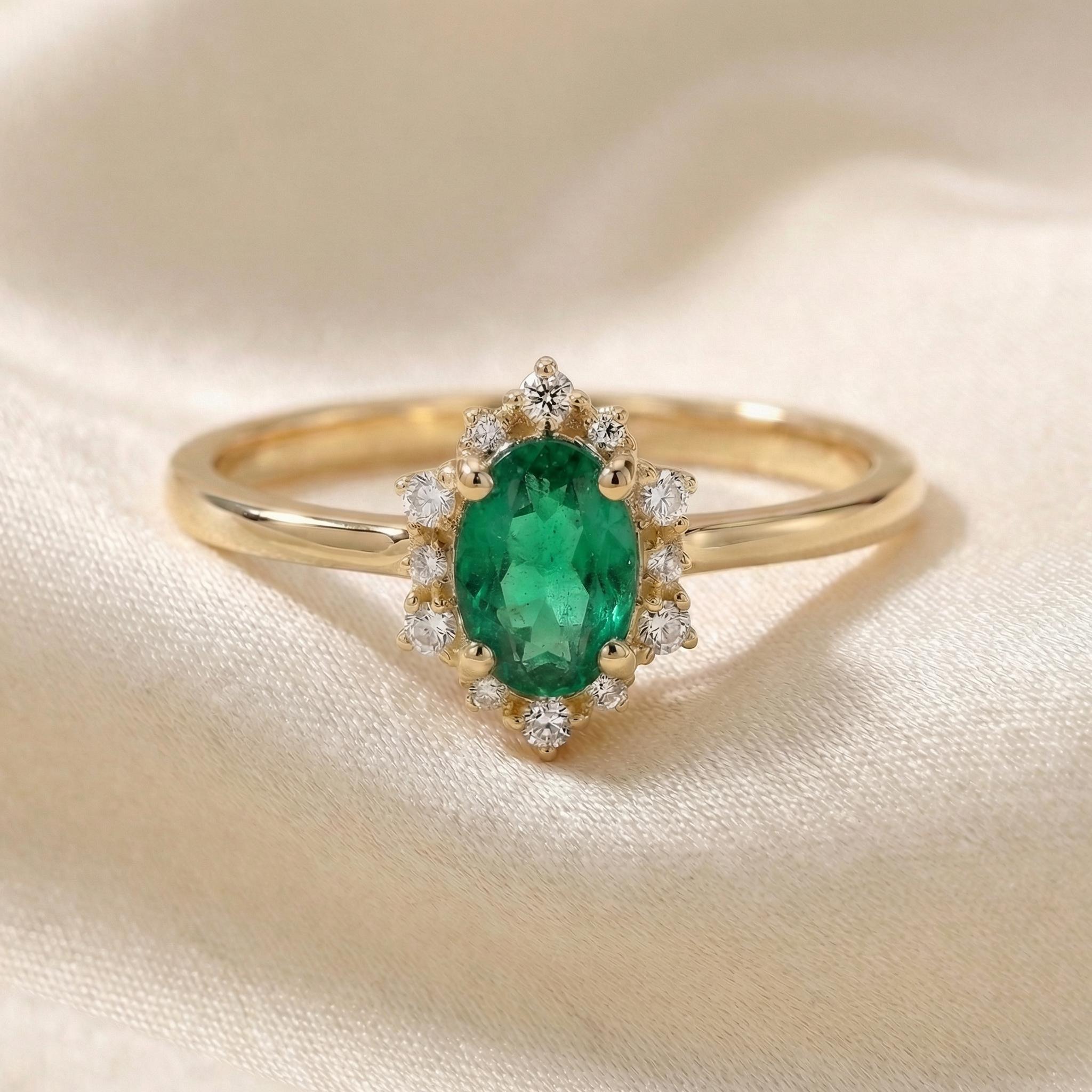 Oval Emerald Halo Engagement Ring Set, May Birthstone Bridal Set, Vintage Gold Wedding Ring, Anniversary Gift for Her