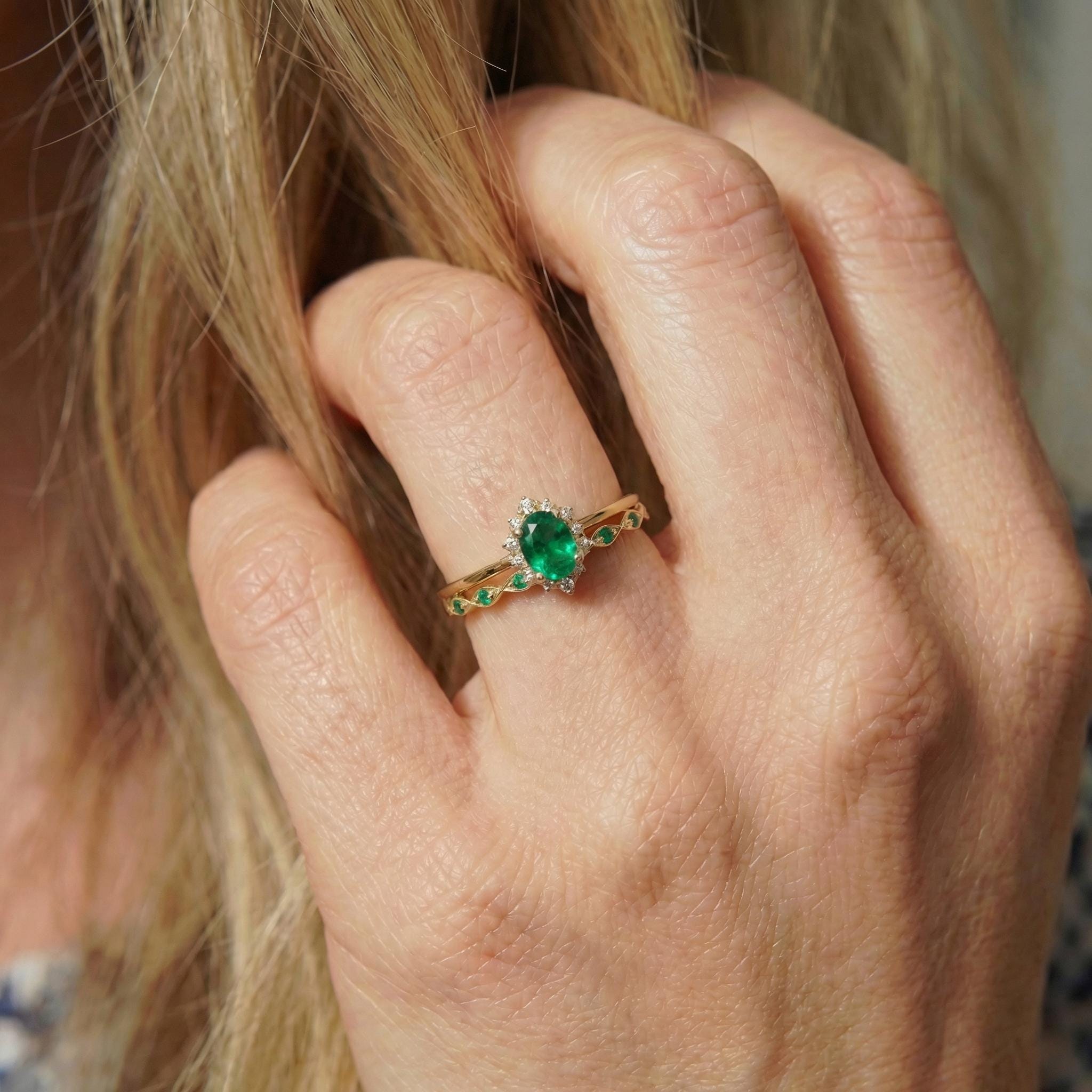 Oval Emerald Halo Engagement Ring Set, May Birthstone Bridal Set, Vintage Gold Wedding Ring, Anniversary Gift for Her