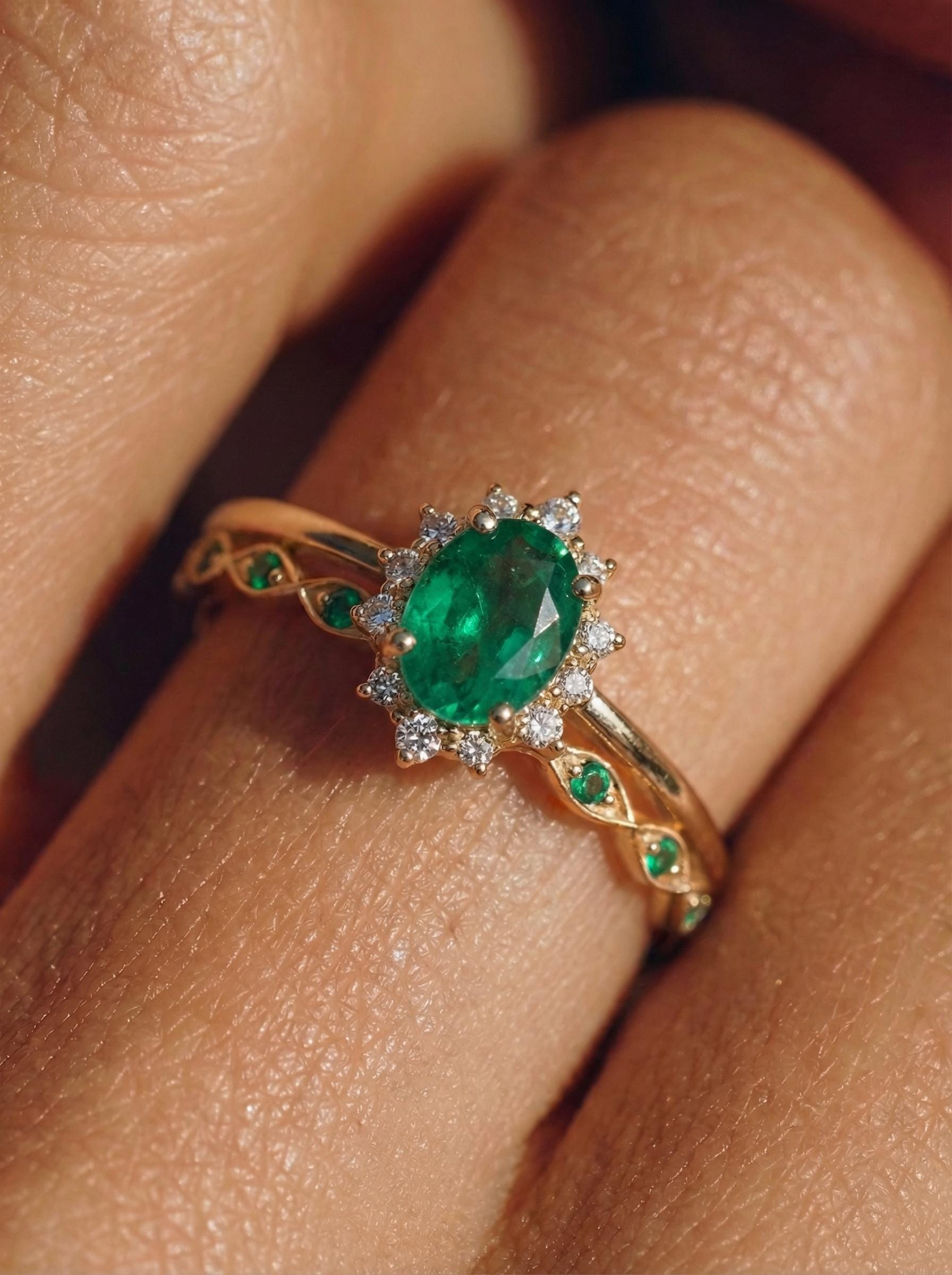 Oval Emerald Halo Engagement Ring Set, May Birthstone Bridal Set, Vintage Gold Wedding Ring, Anniversary Gift for Her