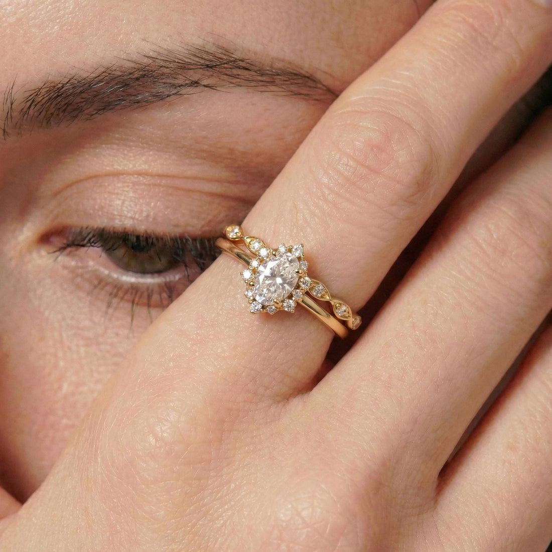 0.60ct Diamond Engagement Ring Set, 18K Solid Gold Vintage Halo Wedding Ring for Women, Oval Bridal Set April Birthstone