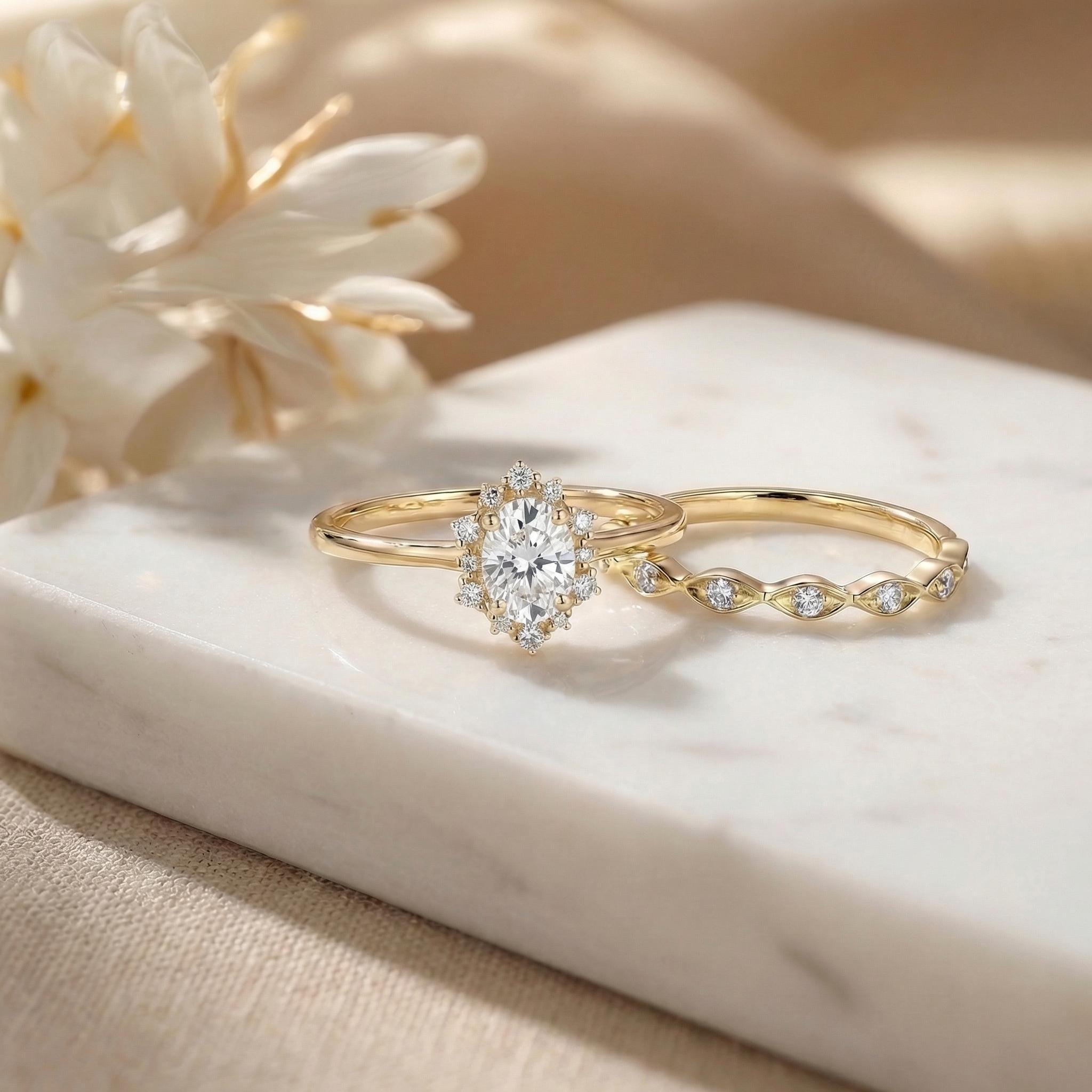 0.60ct Diamond Engagement Ring Set, 18K Solid Gold Vintage Halo Wedding Ring for Women, Oval Bridal Set April Birthstone