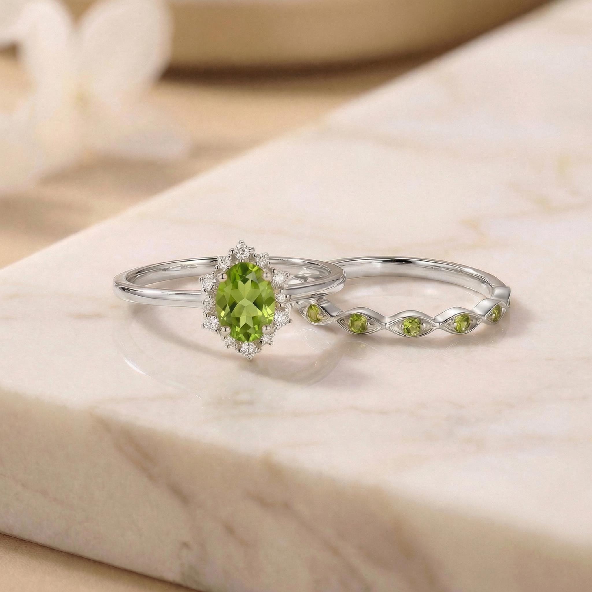 0.60ct Peridot Engagement Ring Set, 18K Solid Gold Vintage Halo Wedding Ring for Women, Oval Bridal Set August Birthstone