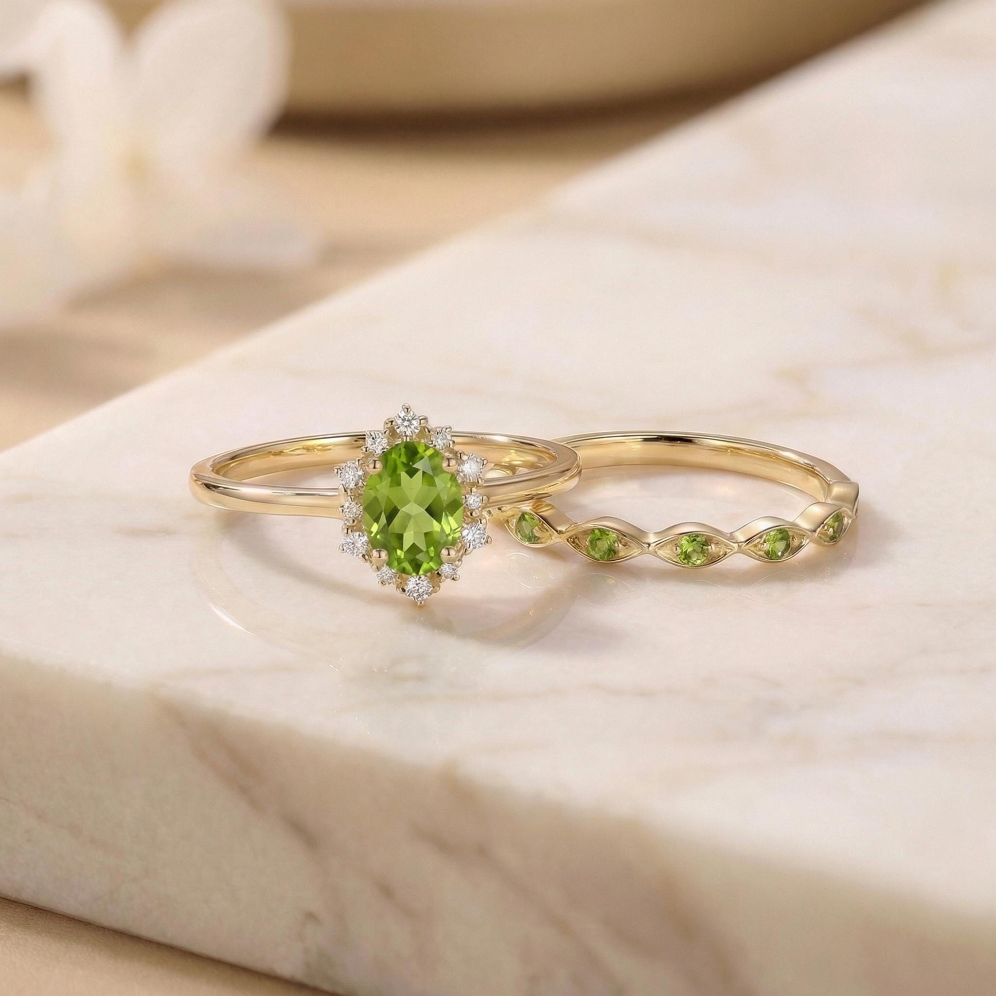 0.60ct Peridot Engagement Ring Set, 18K Solid Gold Vintage Halo Wedding Ring for Women, Oval Bridal Set August Birthstone