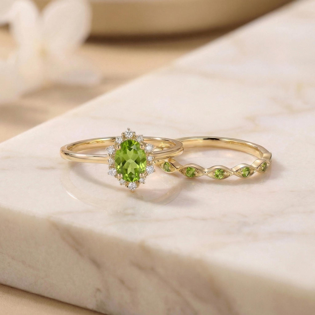 0.60ct Peridot Engagement Ring Set, 18K Solid Gold Vintage Halo Wedding Ring for Women, Oval Bridal Set August Birthstone