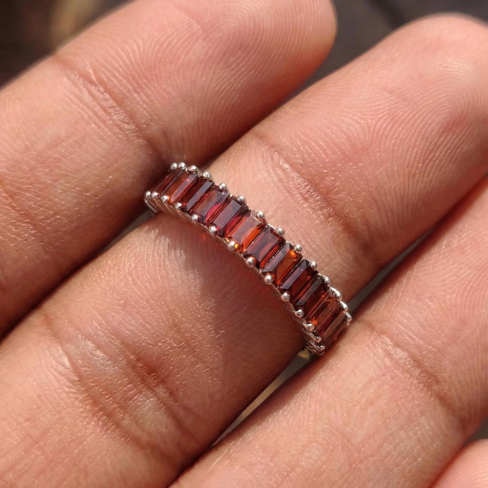 Baguette Garnet Wedding Band, 18K Gold Stackable Ring, Promise Ring Gift for Women, January Birthstone